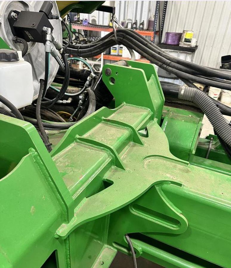 Used 2014 JOHN DEERE DB60 (2026 REFITTED )