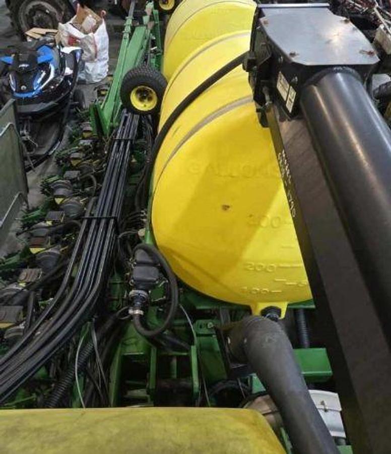 Used 2009 JOHN DEERE DB60
