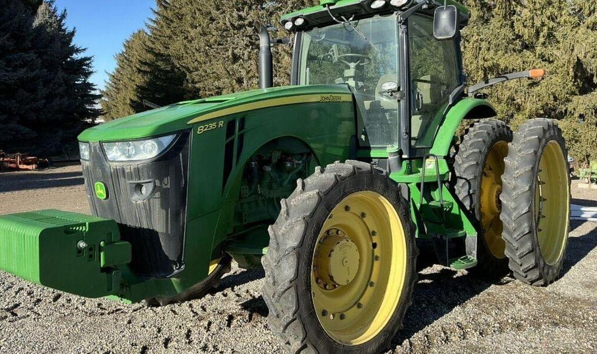 Used 2012 John Deere 8235R