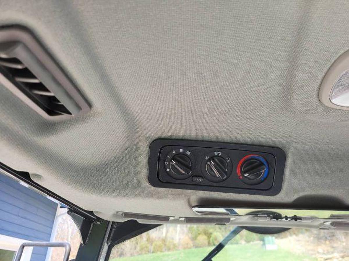 Used 2021 Kioti DK4710SE HST