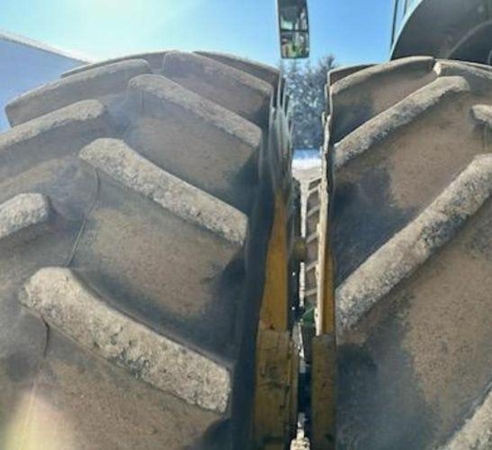 Used 2017 JOHN DEERE 8320R