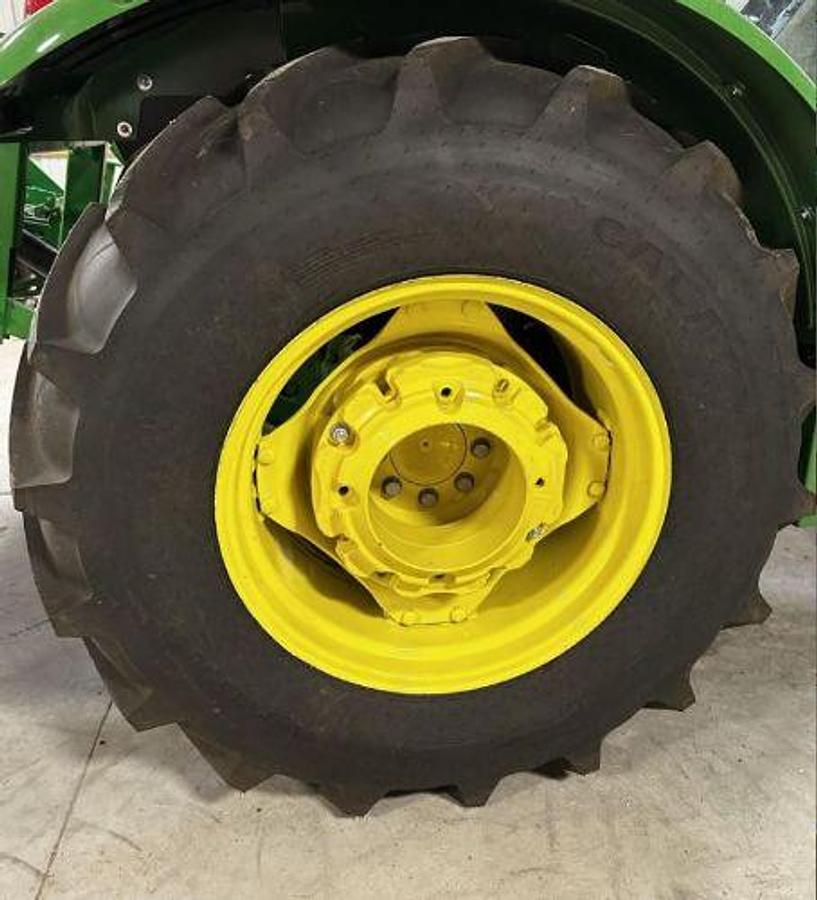 Used 2022 JOHN DEERE 5055E