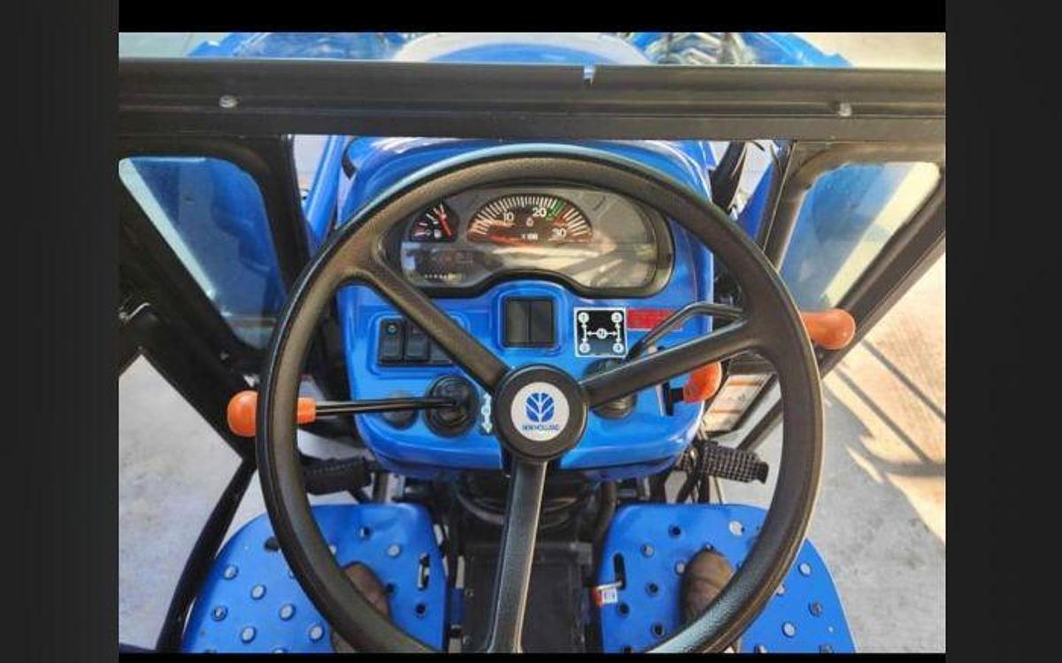 Used 2003 NEW HOLLAND TC35