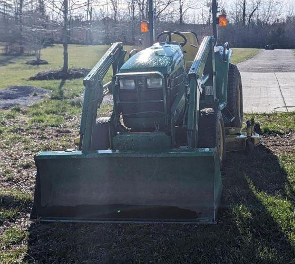 Used 2000 JOHN DEERE 4200