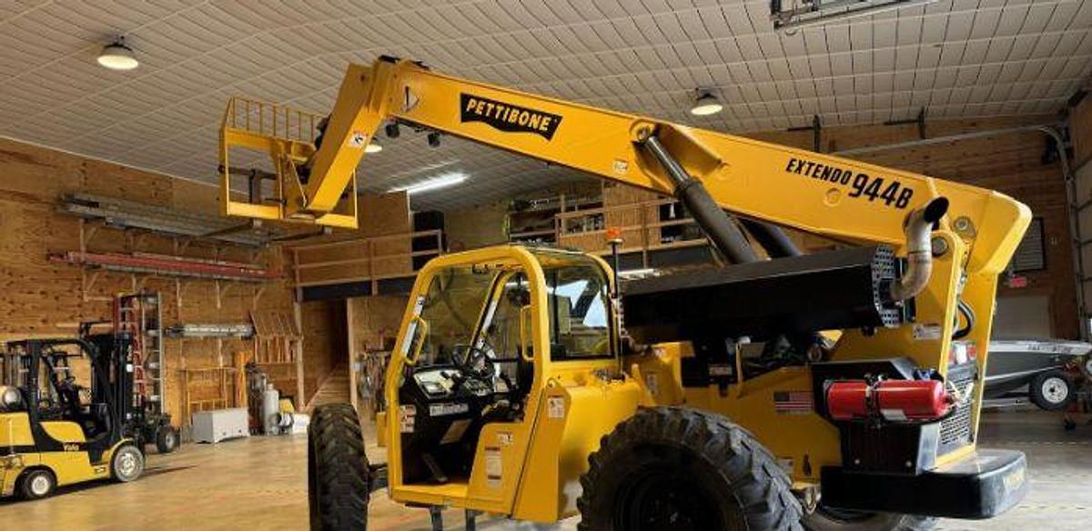 Used 2017 PETTIBONE Extendo 944B