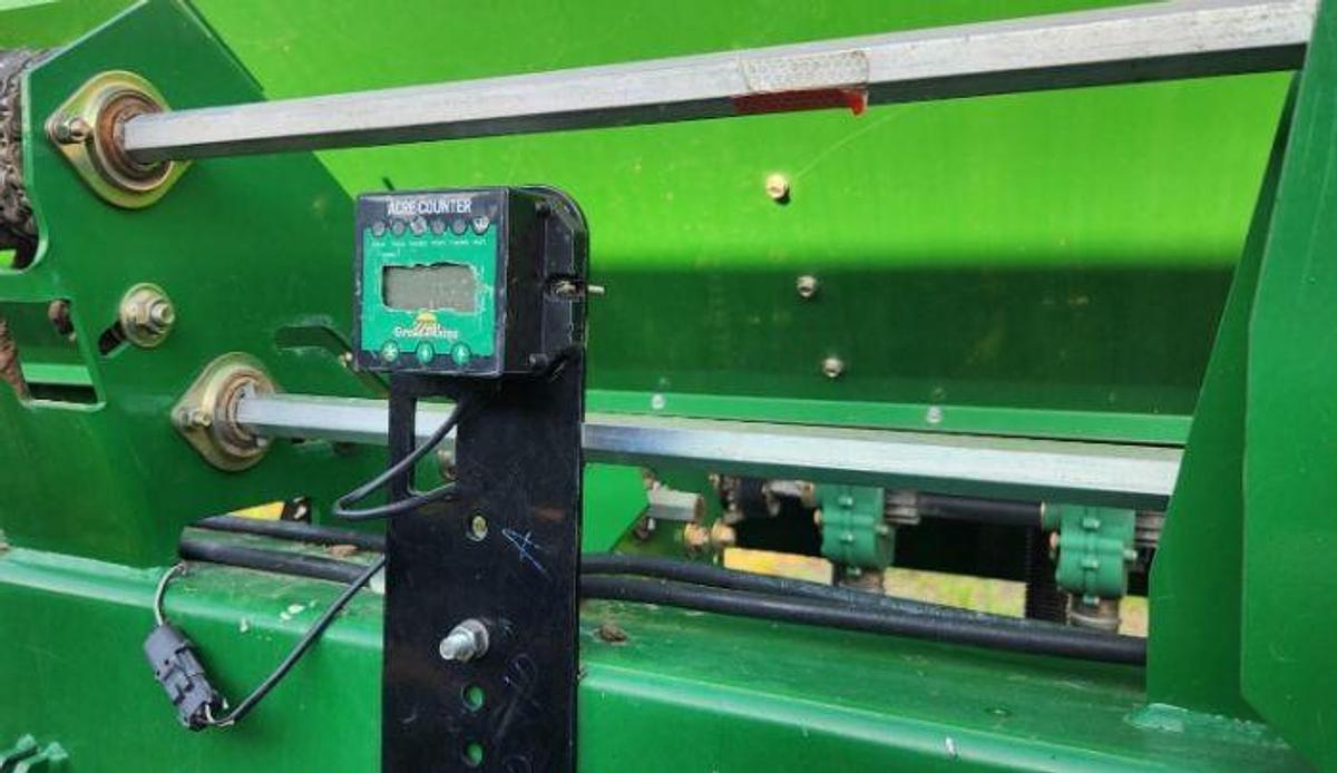 Used 2017 GREAT PLAINS 3S3000HD Grain Drill