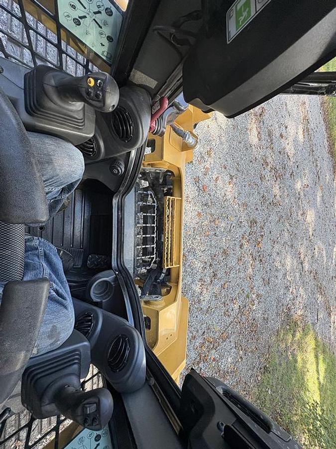 Used 2023 Caterpillar 289D3
