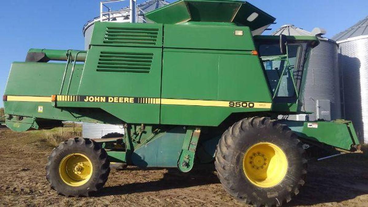 Used 1991 JOHN DEERE 9500 Combine