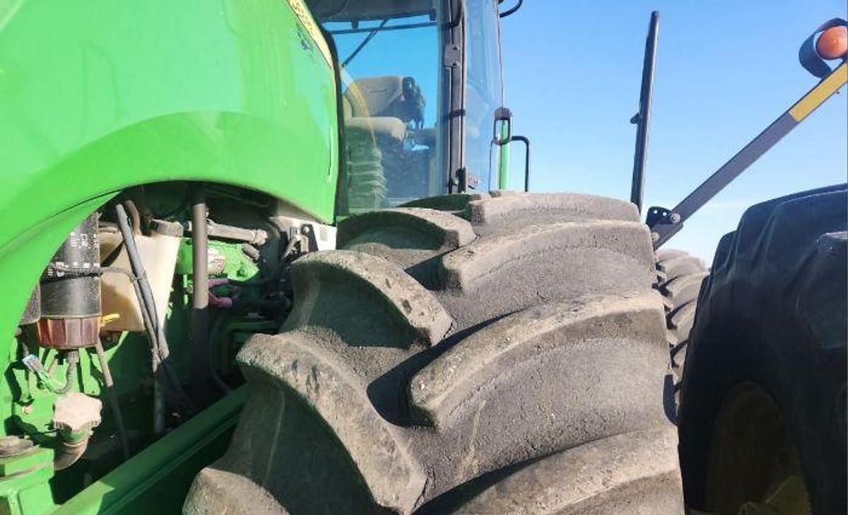 Used 2010 JOHN DEERE 9430