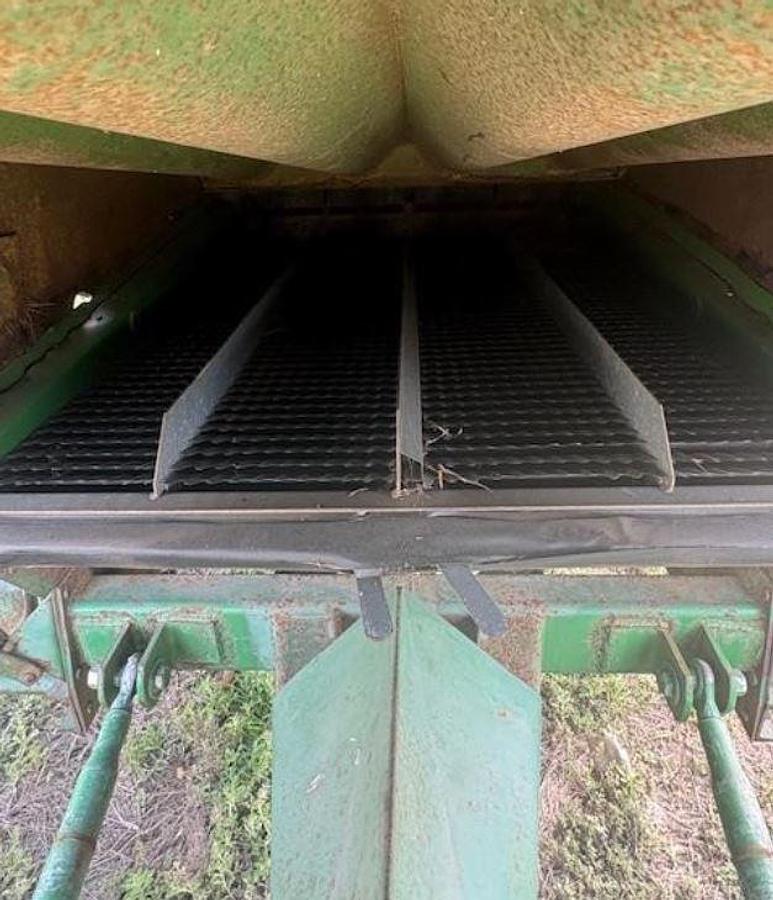 Used 1970 JOHN DEERE 4400 Combine