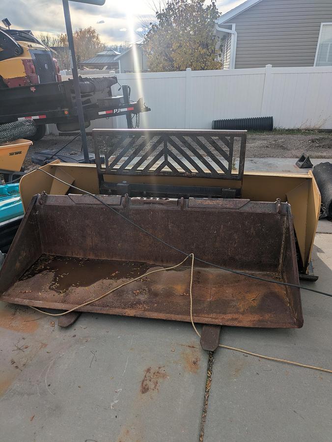 Used 2011 New Holand L225 Skid Steer