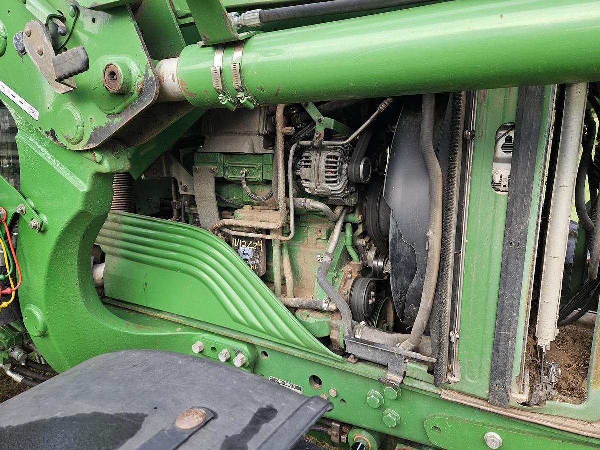Used 2011 John Deere 7130 Tractor