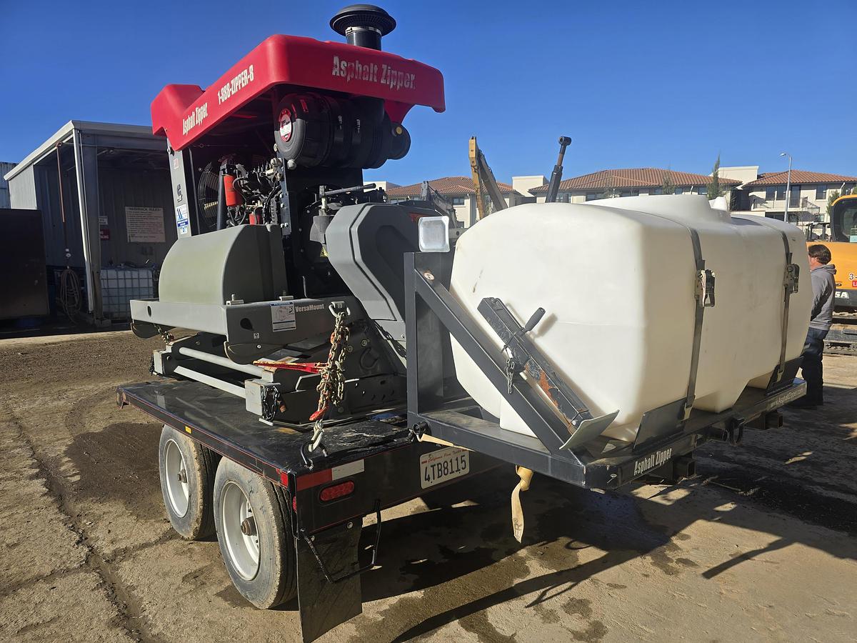 Used 2012 Asphalt Zipper Planter AZ600B