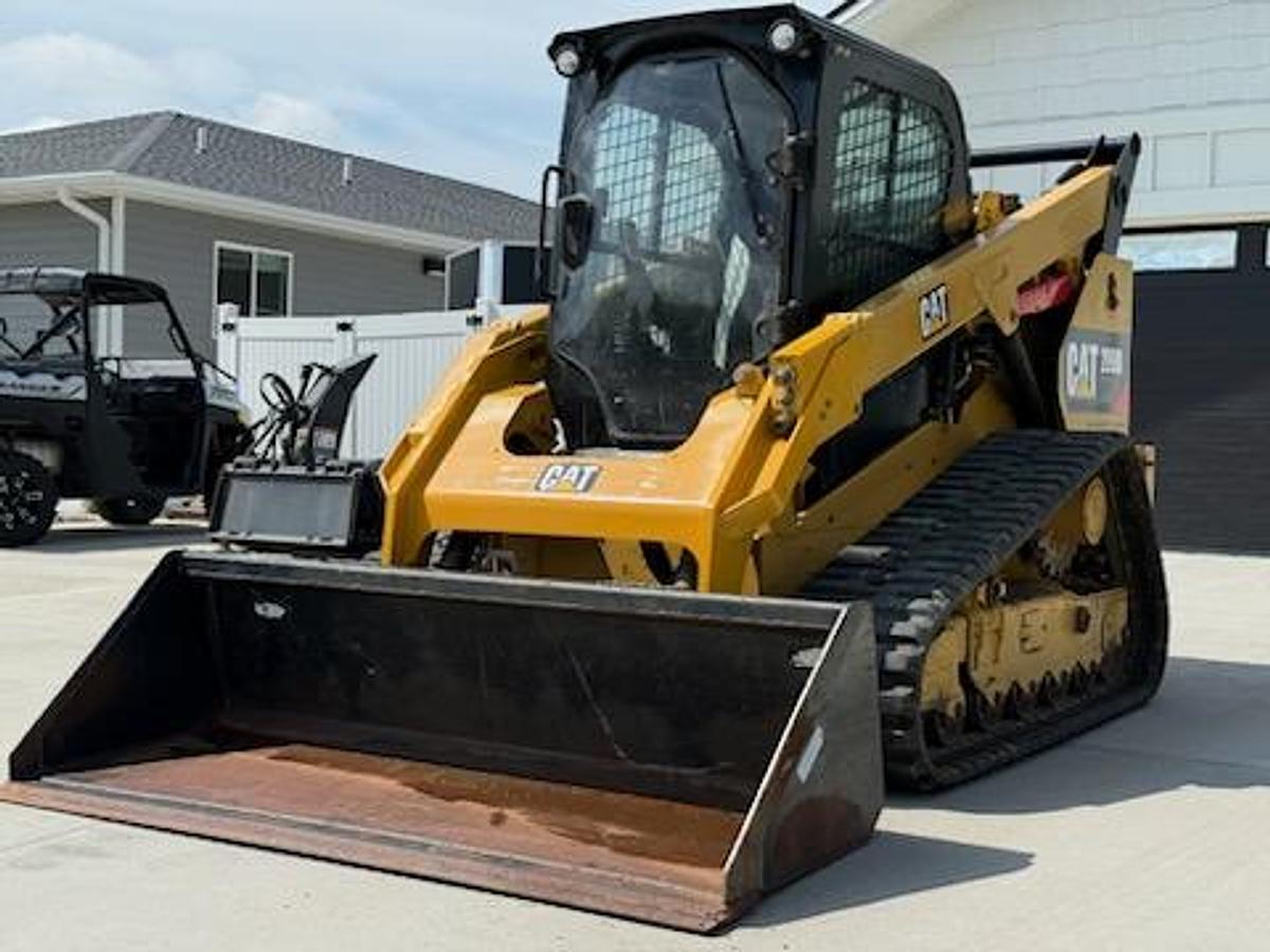 Used 2018 Caterpillar 299D2 Track Skid Steer