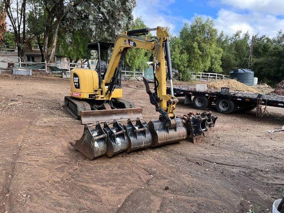 Used 2013 Caterpillar 305.5CR