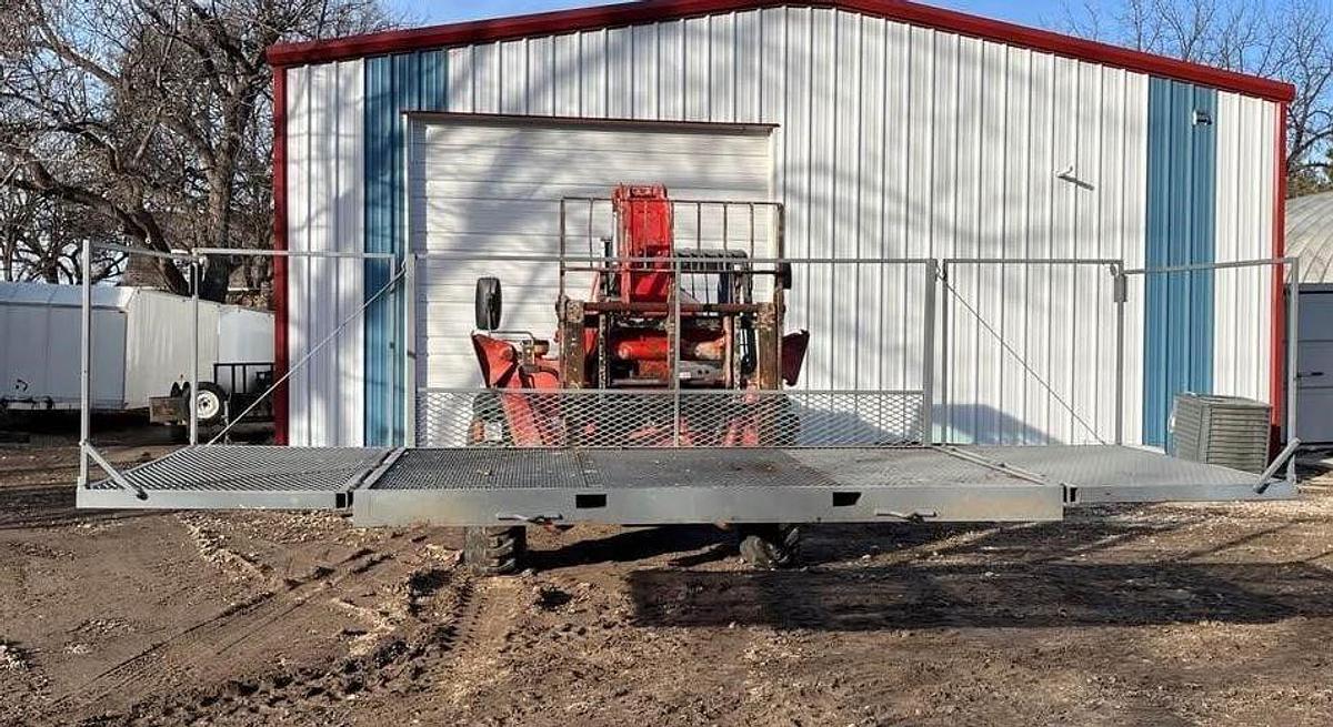 Used 2004 MANITOU MT1745HSLT