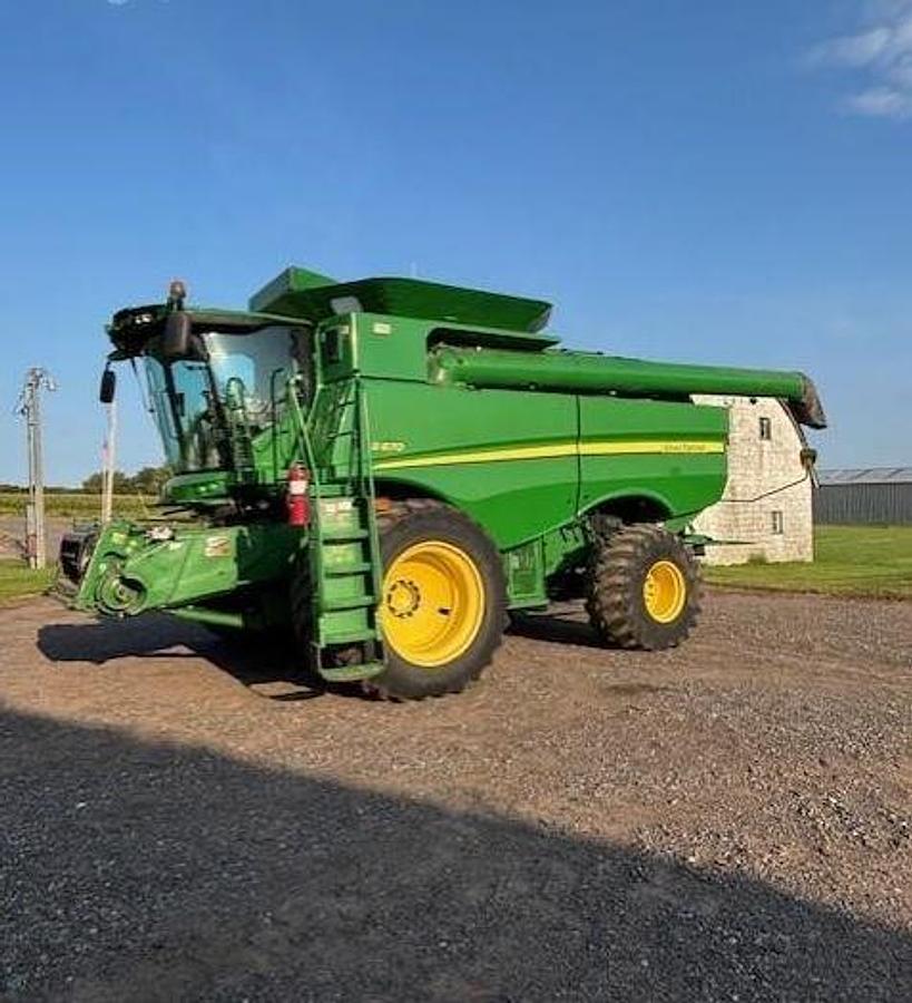 Used 2014 JOHN DEERE S670 Combine