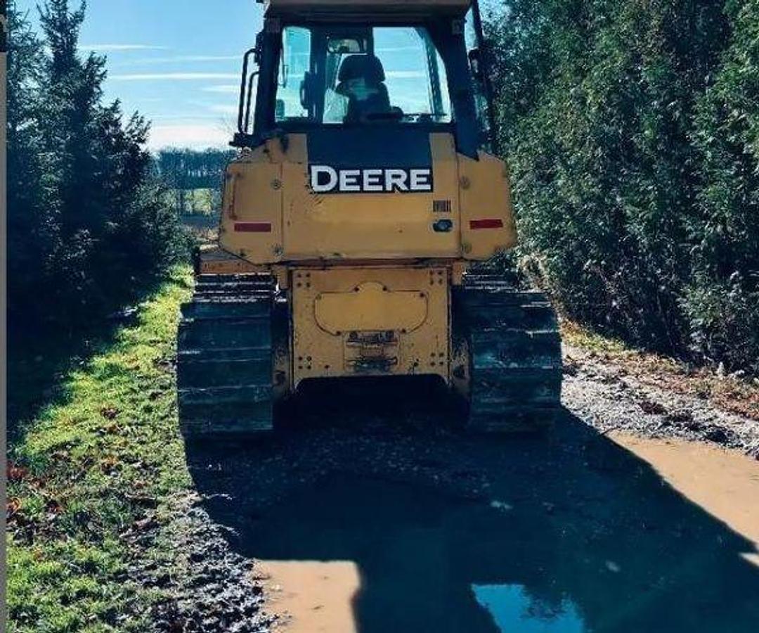 Used 2010 JOHN DEERE 700J XLT
