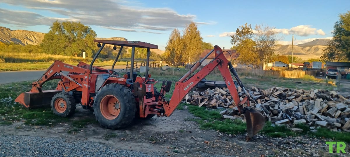 Used 2004 Kubota L48 Tractor Loader Backhoe