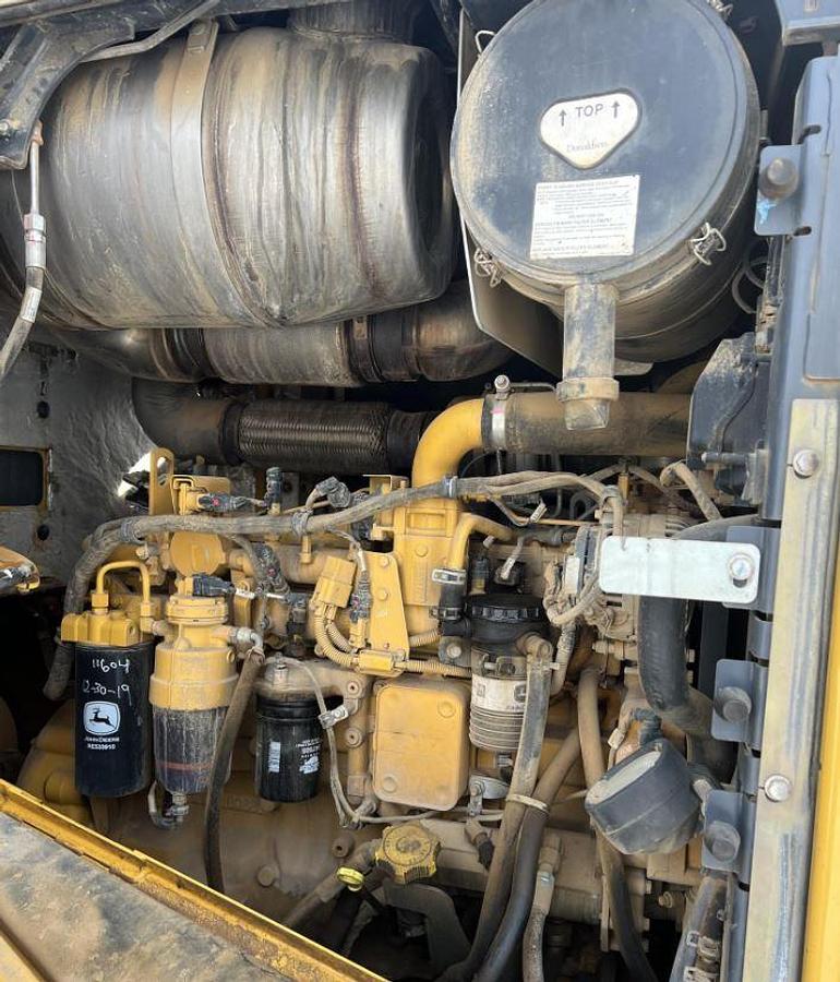 Used 2014 Deere 624K