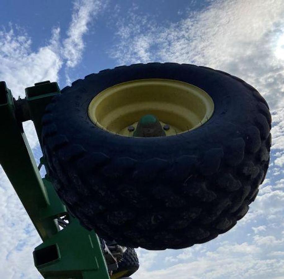 Used 2007 JOHN DEERE 1690 CCS