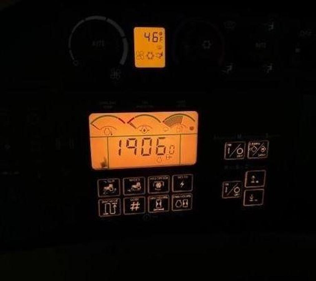 Used 2004 JOHN DEERE 9420