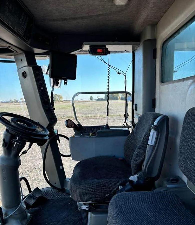 Used 2004 Challenger MT670