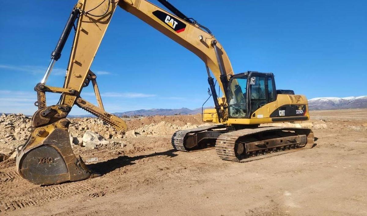 Used 2009 Caterpillar 325dl