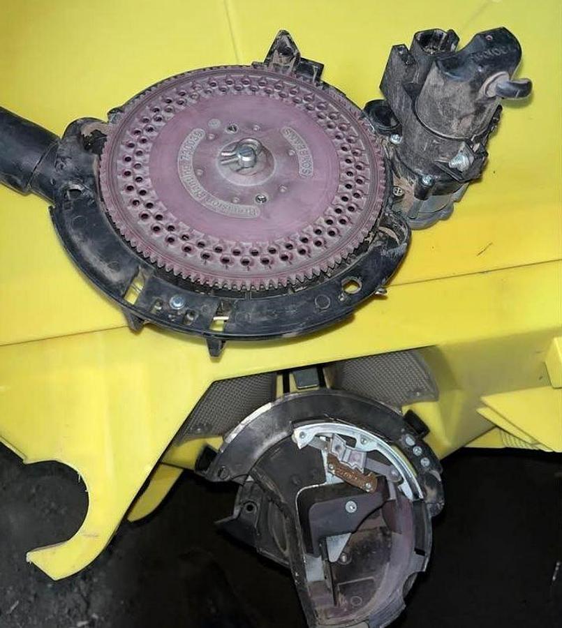 Used JOHN DEERE 1720 Planter