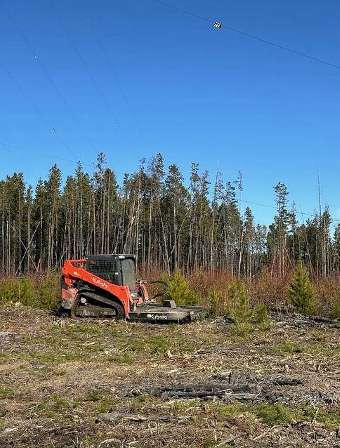 Used 2023 Kubota SVL 75-3 Skid Steer with Trailer