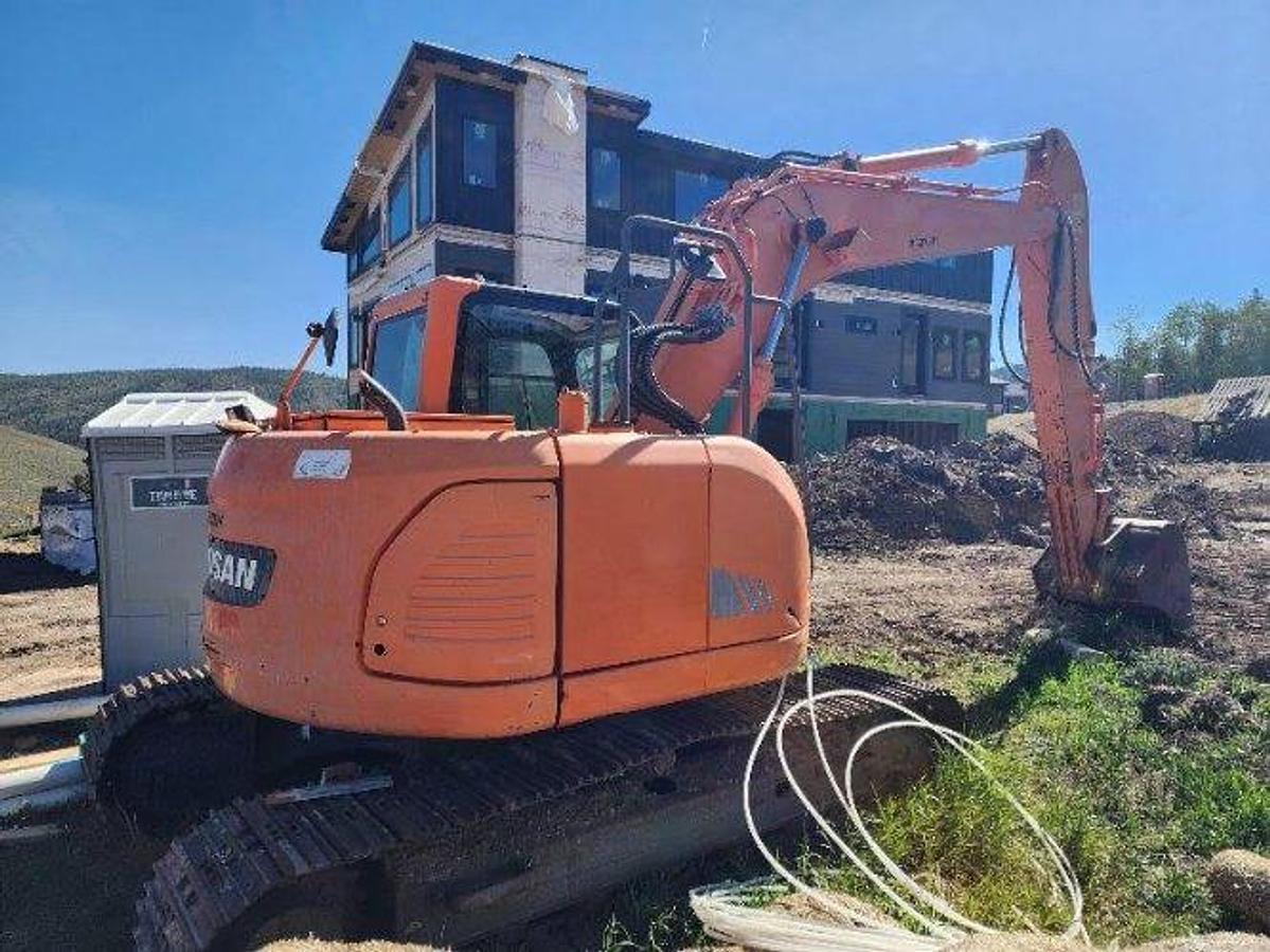 Used 2016 DOOSAN DX140LCR-3