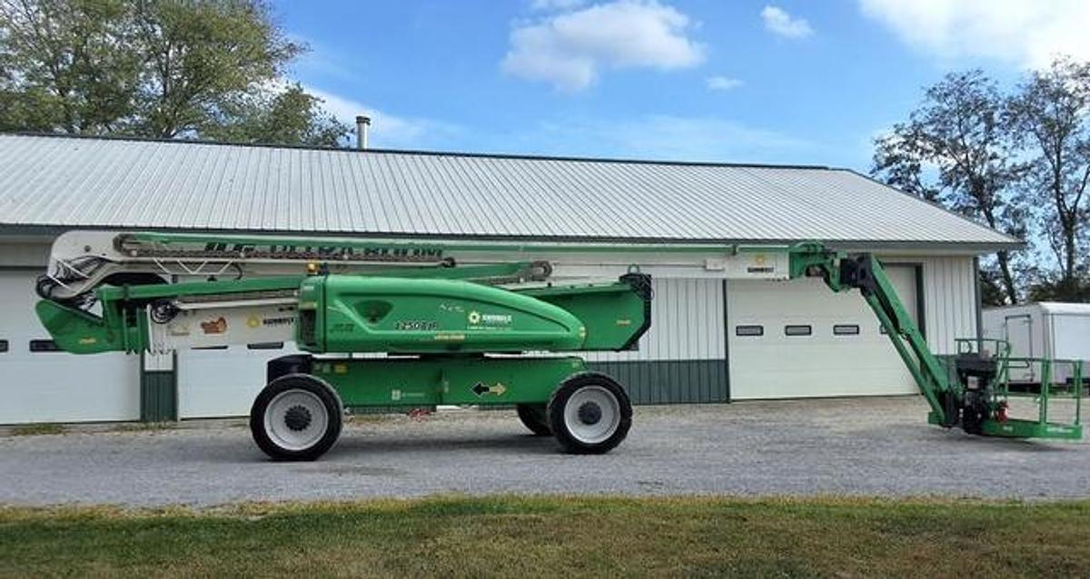 Used 2015 JLG 1250AJP Articulating Boom Lift