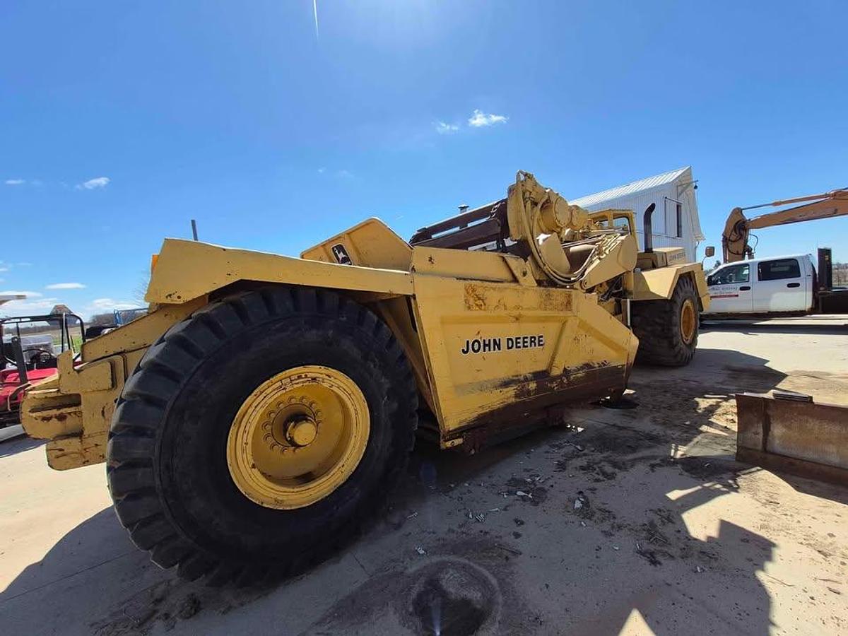 Used 1996 John Deere 762B Elevating Motor Scraper