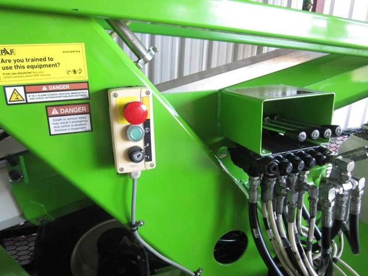 Used 2015 Nifty Lift SD50 4wd Boom/Bucket Lift