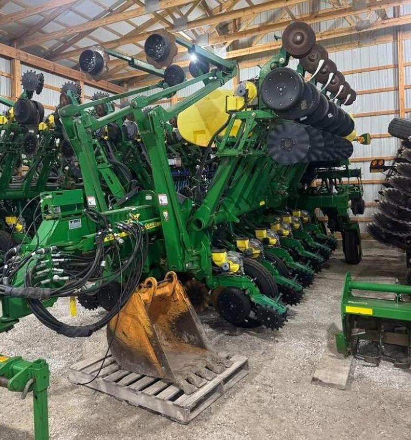 Used 2012 John Deere 1790 Planter