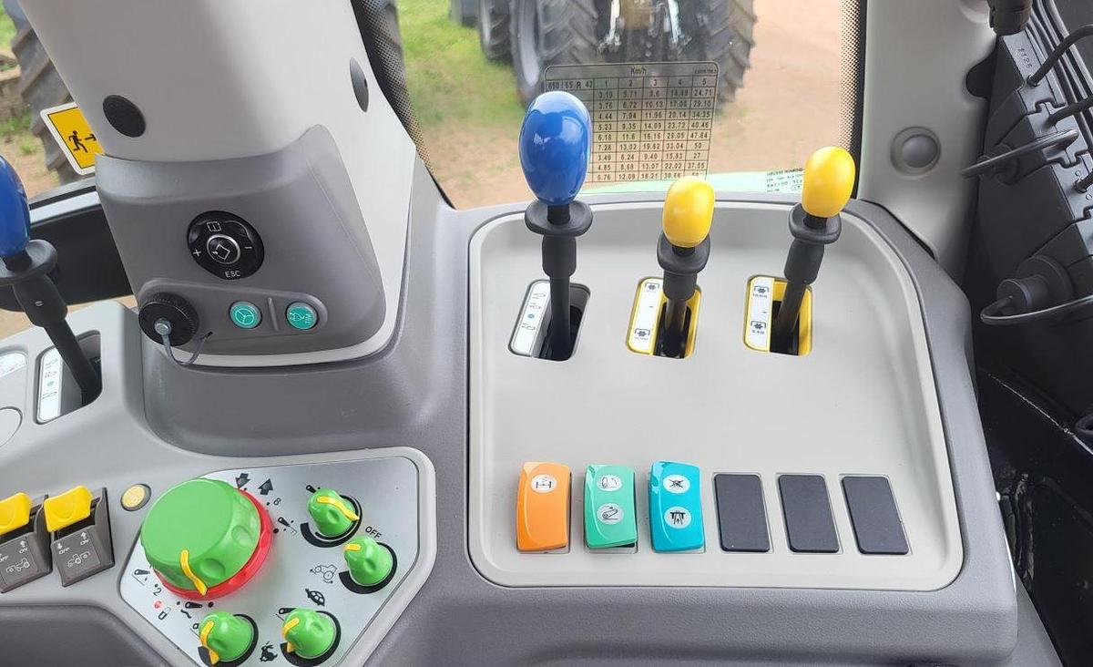 Used 2023 DEUTZ FAHR AGROTRON 6215 Tractor