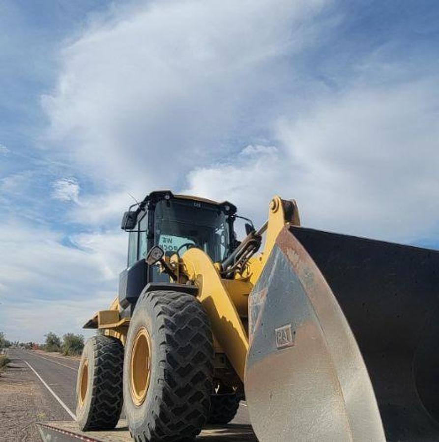 Used 2017 Caterpillar 924K