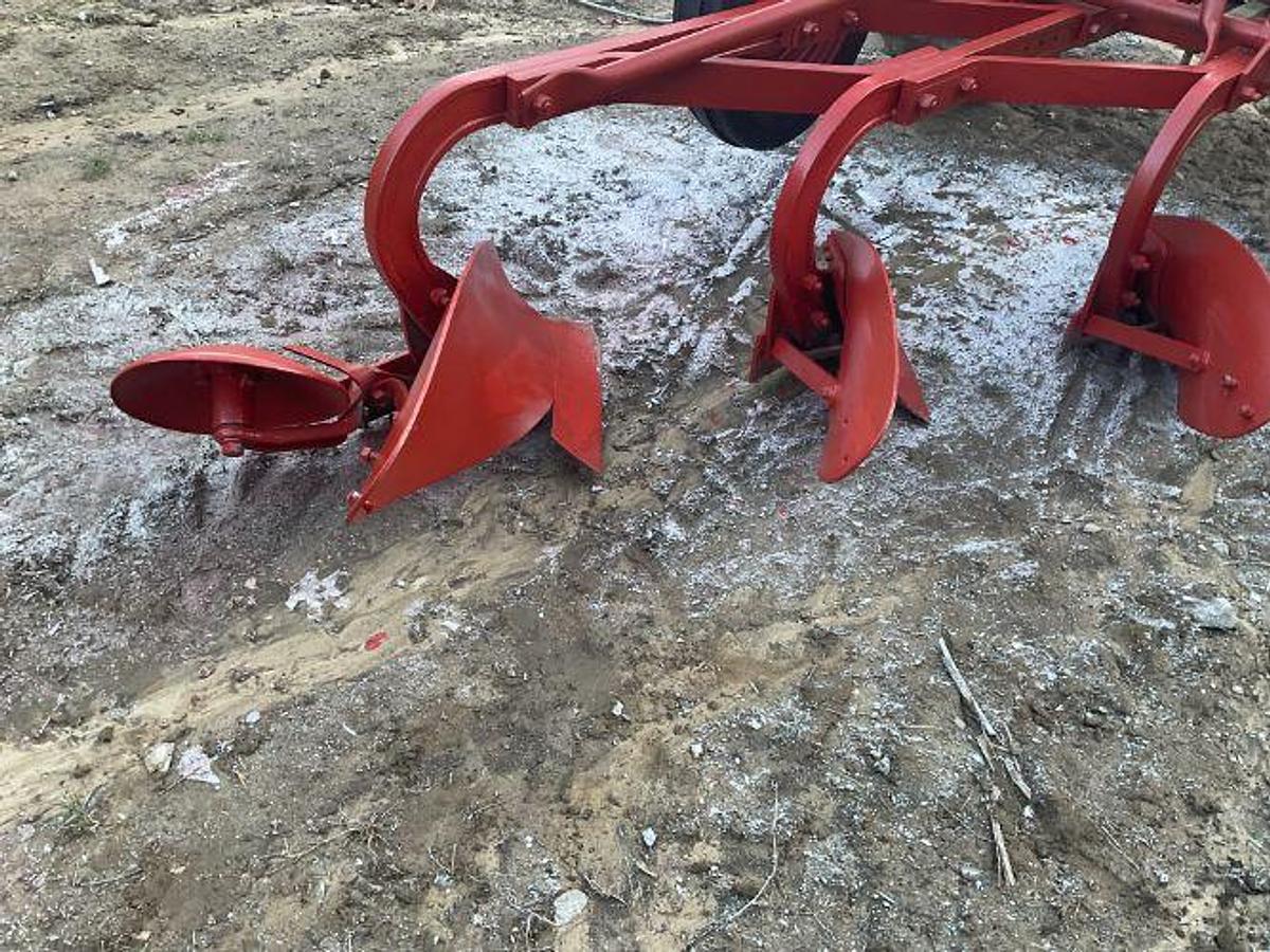 Used 1970 Massey Ferguson 165 With Plow