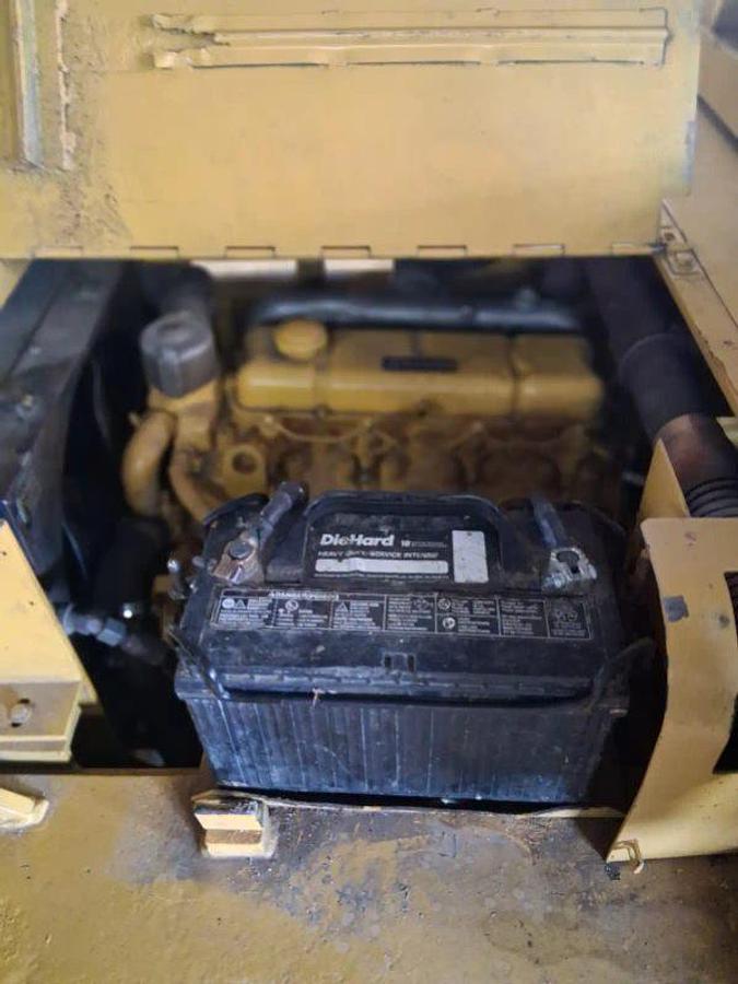 Used 2000 Caterpillar R80
