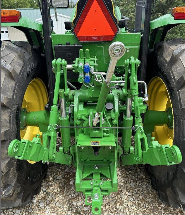 Used 2021 JOHN DEERE 6105E