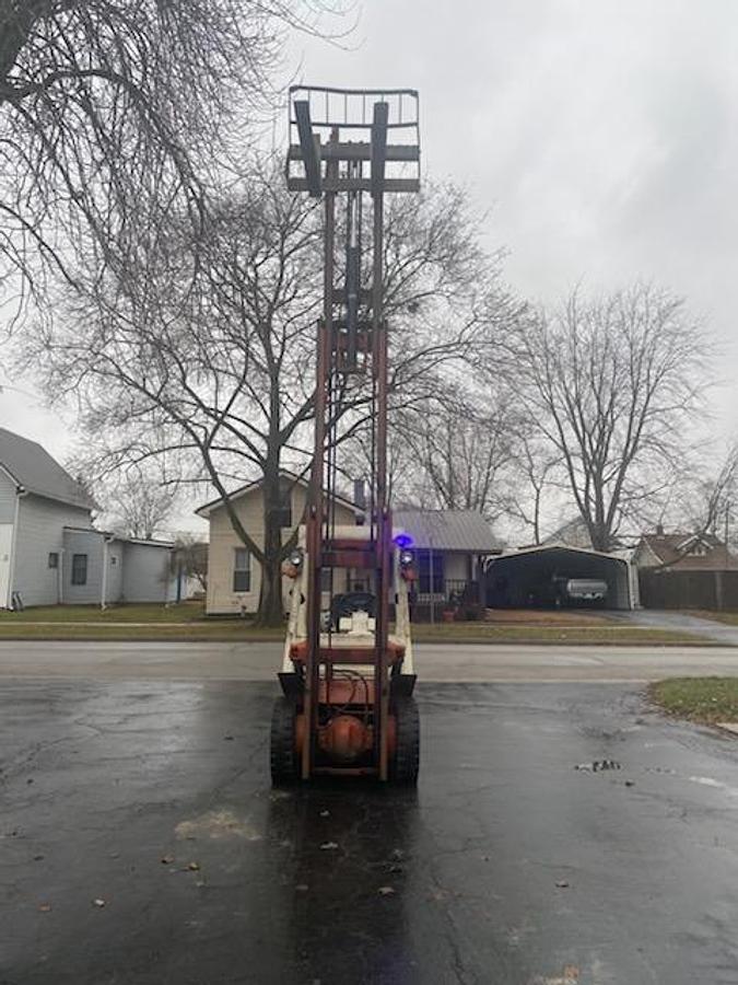 Used 1994 Nissan PH02A25V Forklift