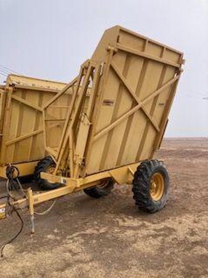 Used 2005 Cameco 3 ton Weightronics Weigh wagon