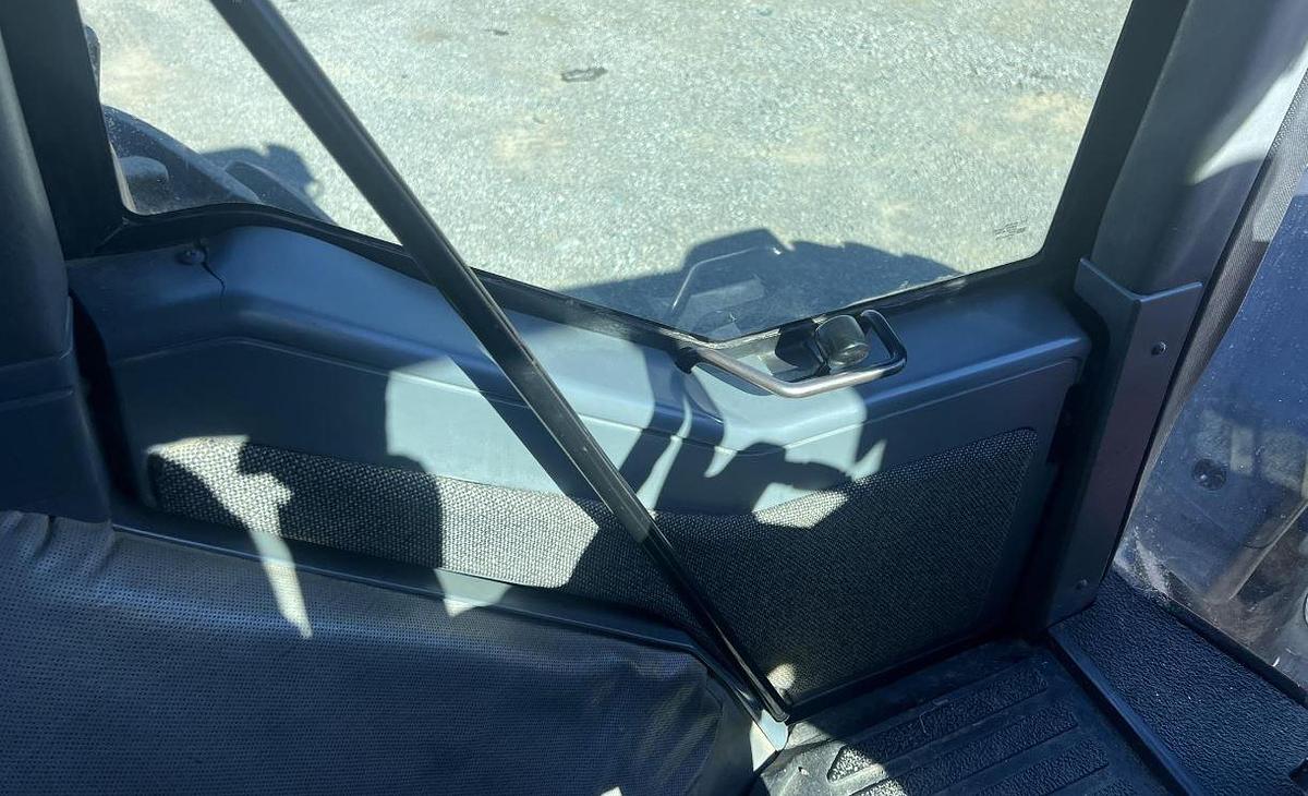 Used 1996 CASE IH 7240 Tractor