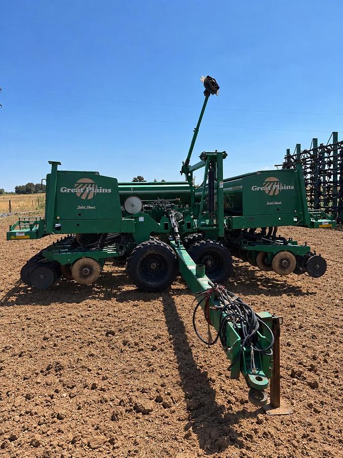 Used Great Plains Drill 6630 HD