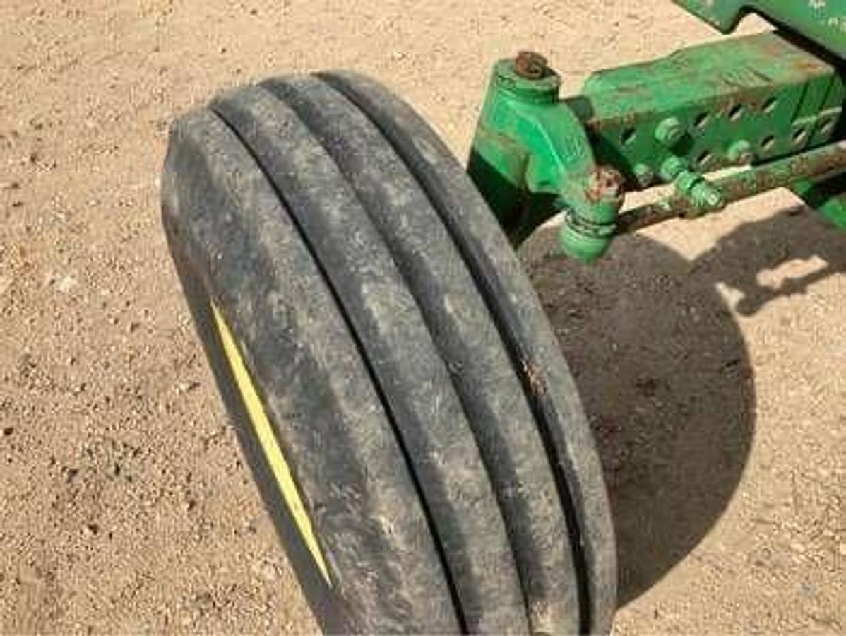 Used 1978 John Deere 2840D