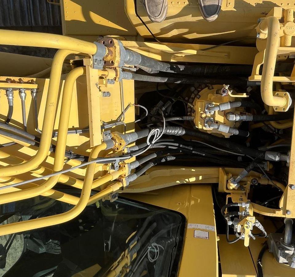 Used 2014 KOMATSU PC360LC-10