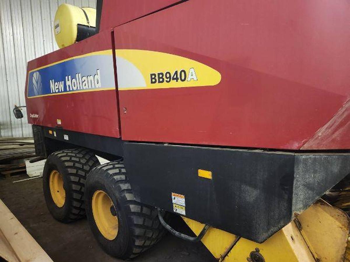 Used 2012 NEW HOLLAND BB940A