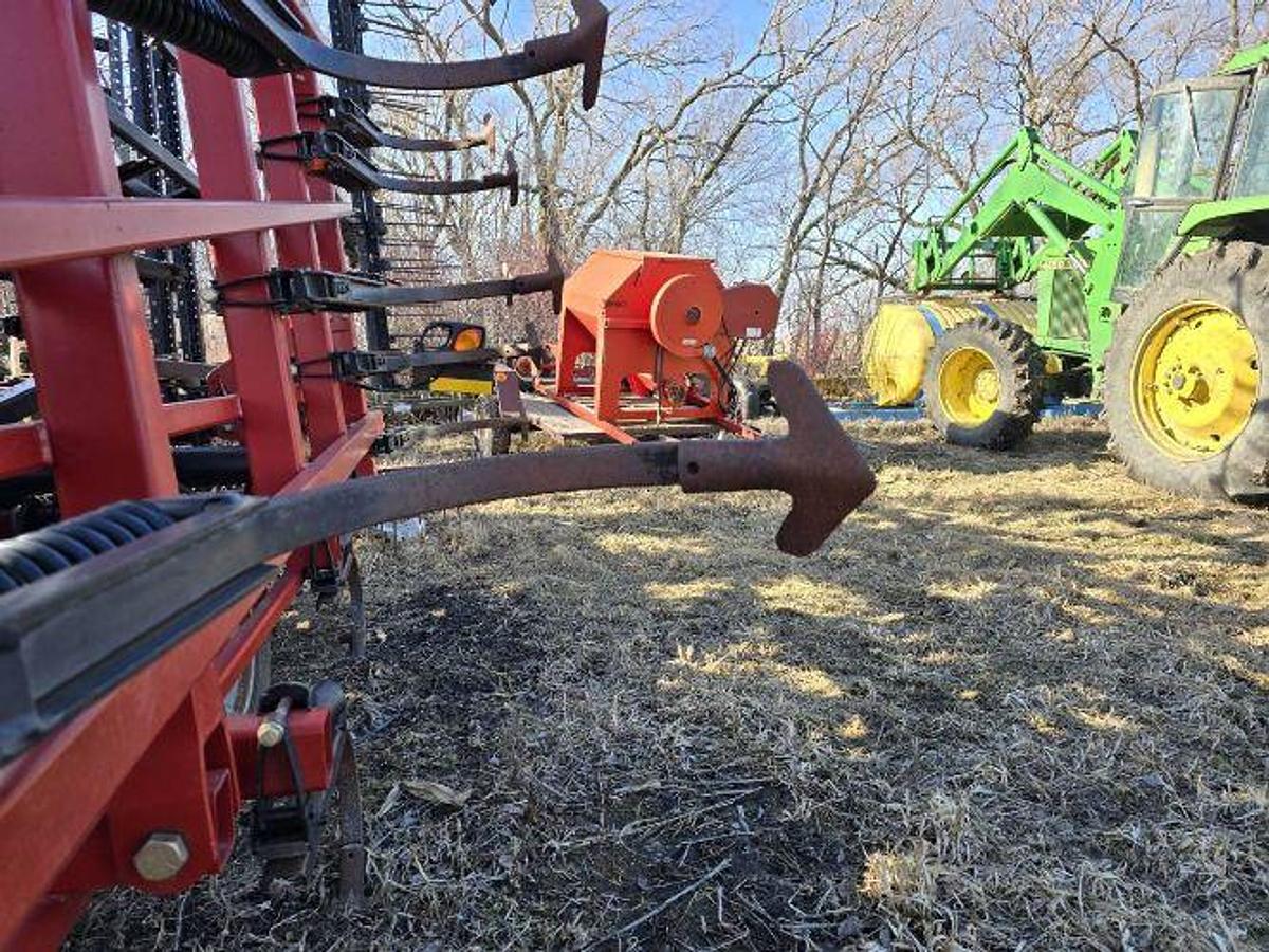 Used Case IH Tigermate 200 Field Cultivator