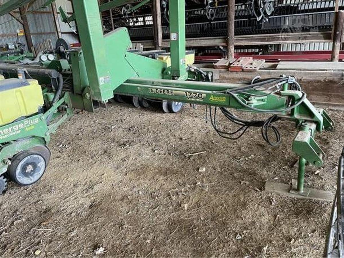 Used Unknown JOHN DEERE 1770 16R-30-Inch Planter
