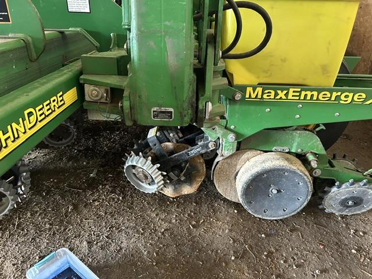 Used 2006 John Deere 1770NT